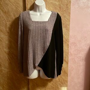 Brand new sweater no tag black/grey size M very soft